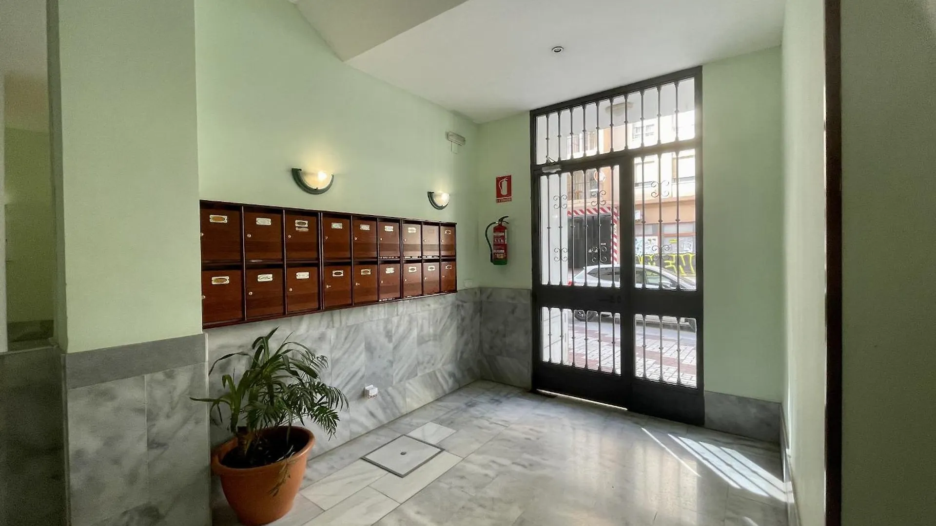 Quiet And Central Malaga Apartment