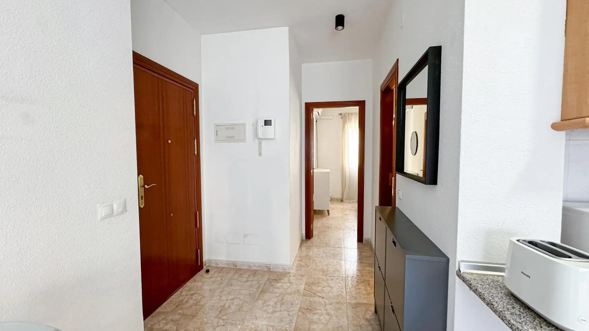 Quiet And Central Malaga Apartment